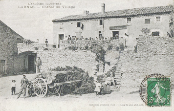 Larnas entrée du village