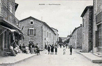 Ruoms Ardeche rue principale
